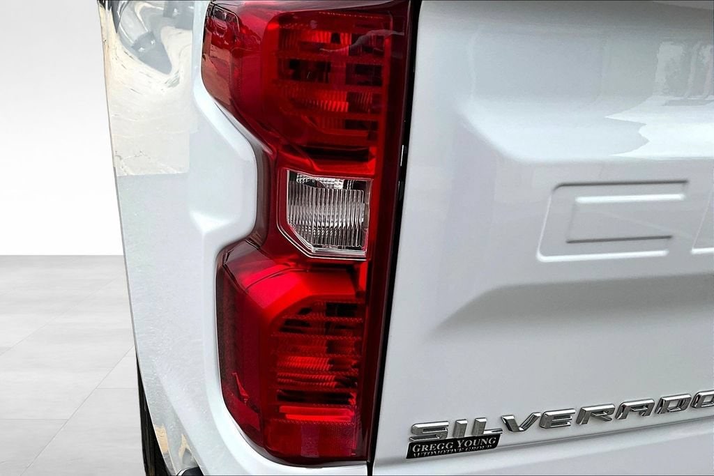 2023 Chevrolet Silverado 1500 LT - Photo 24