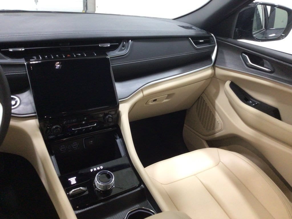 2025 Jeep Grand Cherokee Limited - Photo 30
