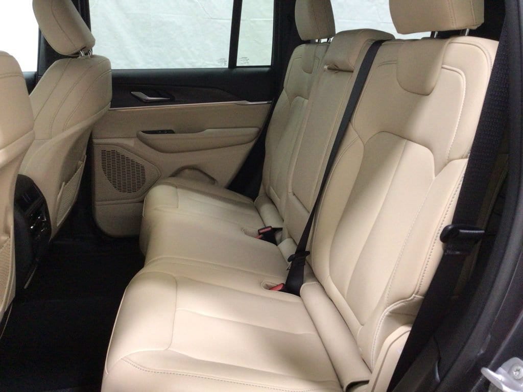 2025 Jeep Grand Cherokee Limited - Photo 17