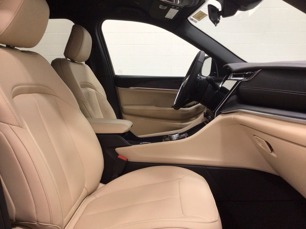 2025 Jeep Grand Cherokee Limited - Photo 28