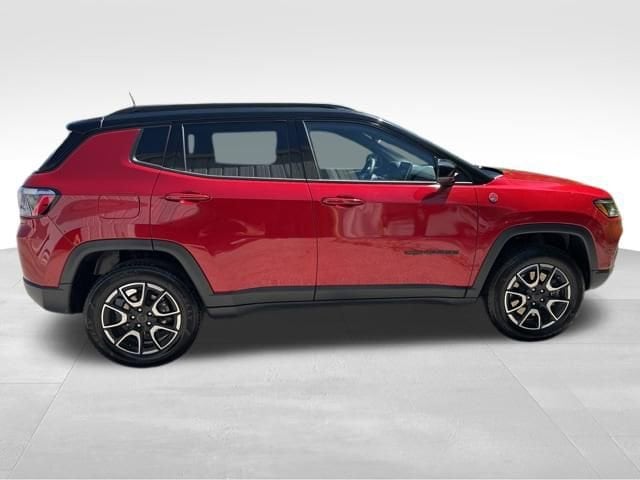 2025 Jeep Compass Trailhawk - Photo 8