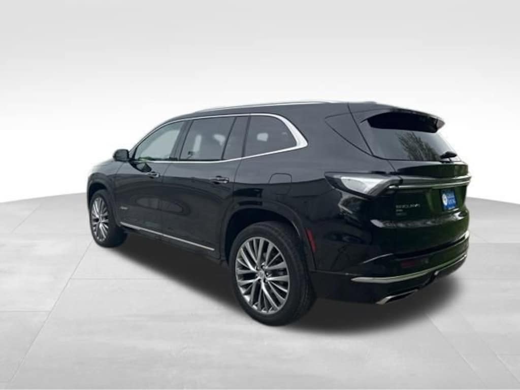 Used 2025 Buick Enclave Avenir SUV