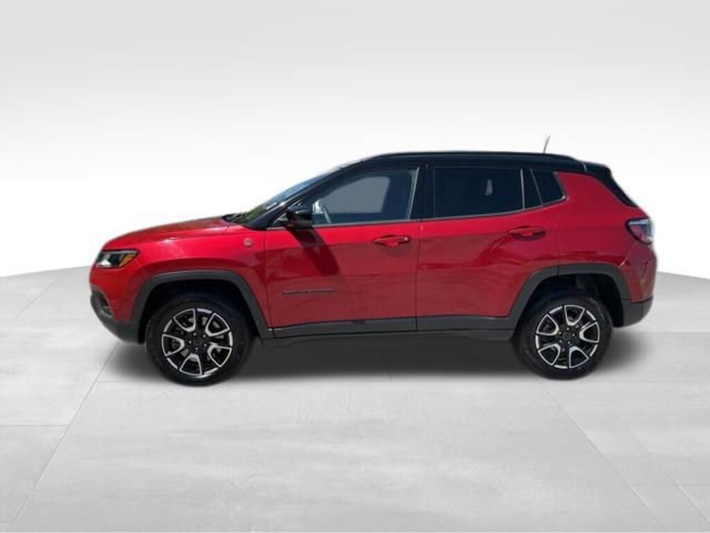 Used 2025 Jeep Compass Trailhawk