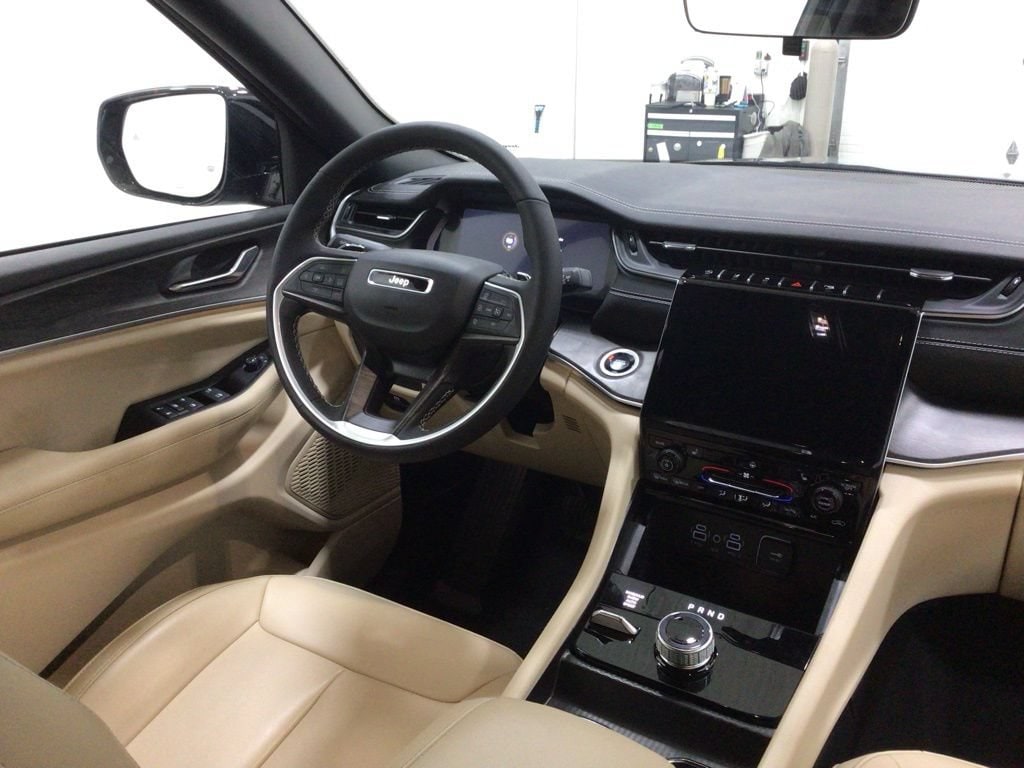 2025 Jeep Grand Cherokee Limited - Photo 14
