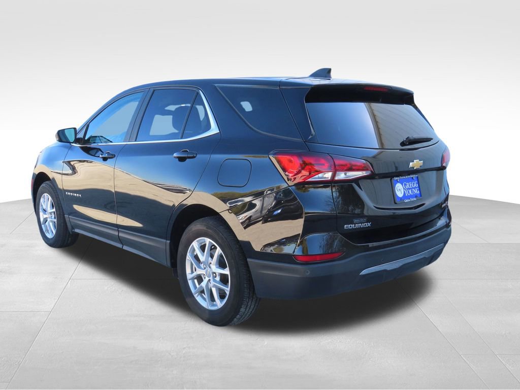 2024 Chevrolet Equinox LT photo 2