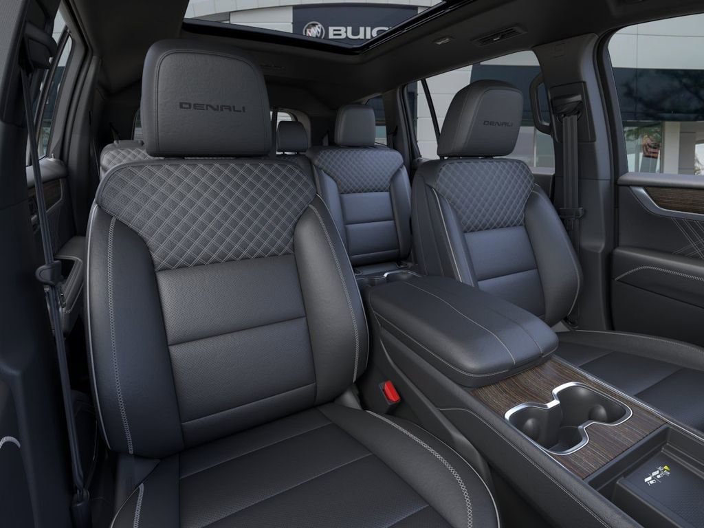 2026 GMC Acadia Denali - Photo 17