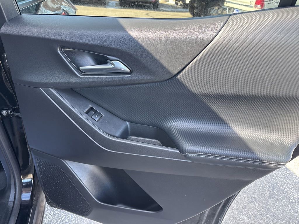 2025 Chevrolet Equinox LT - Photo 41