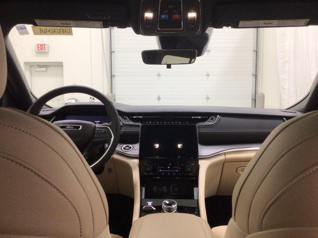 2025 Jeep Grand Cherokee Limited - Photo 24