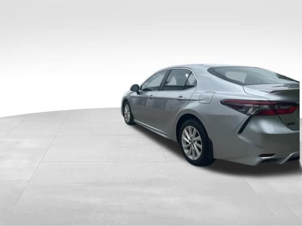 Used 2024 Toyota Camry SE