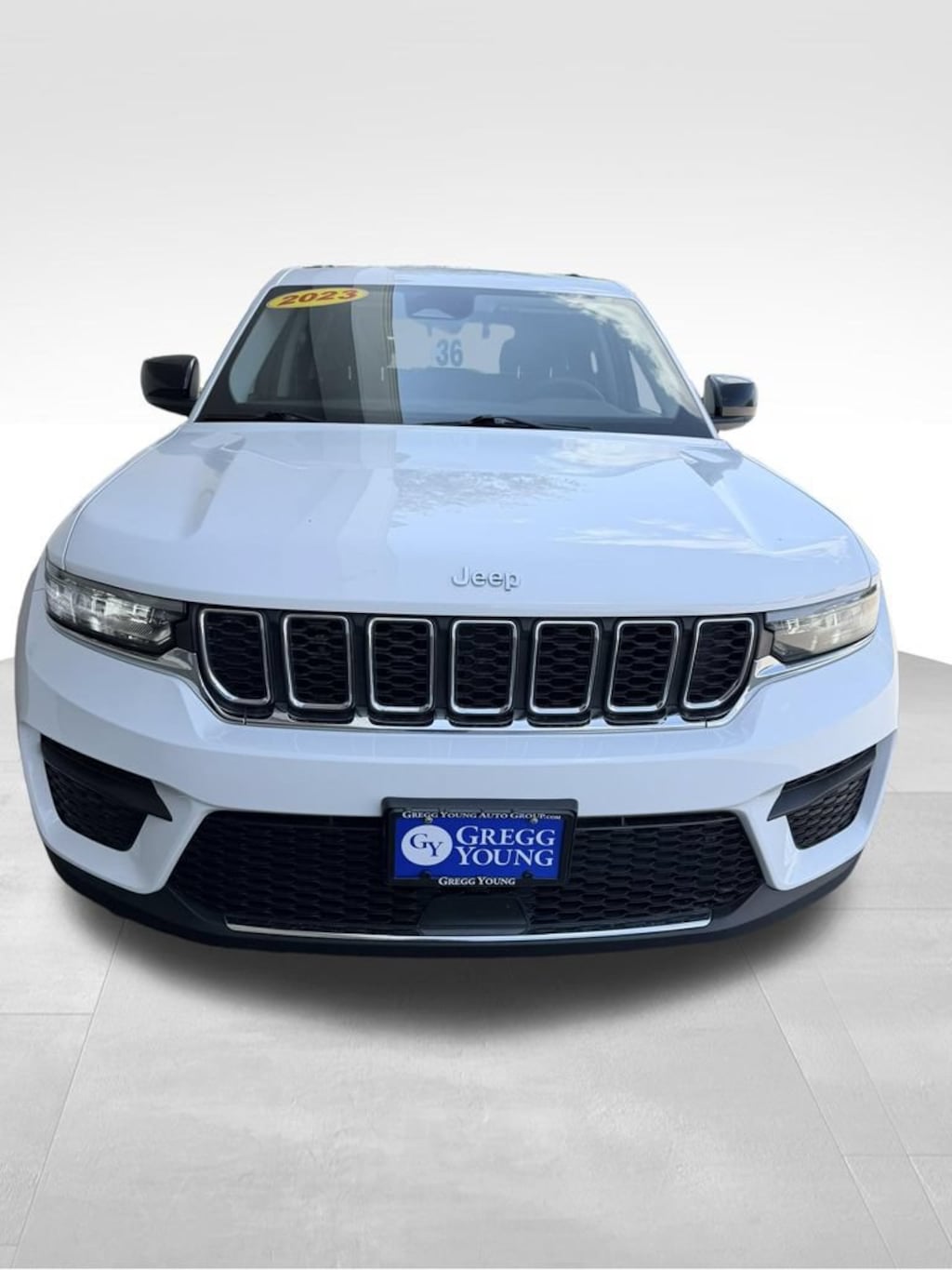 Used 2023 Jeep Grand Cherokee Laredo