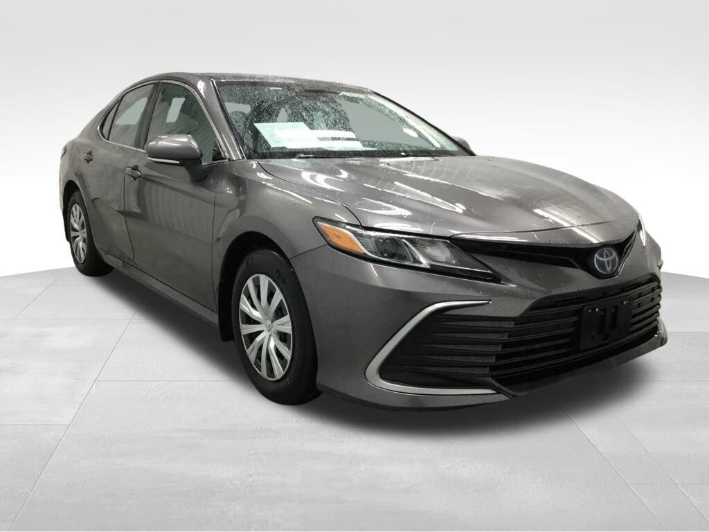 Used 2022 Toyota Camry Hybrid LE Sedan