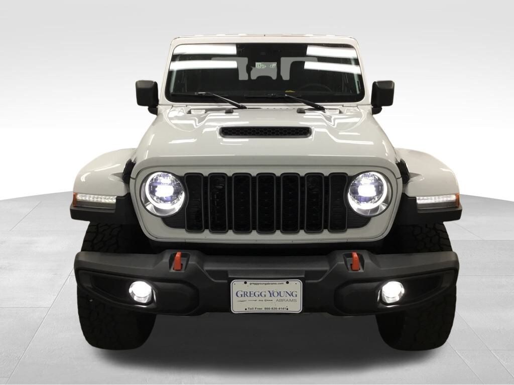New 2025 Jeep Gladiator MOJAVE 4X4 Pickup