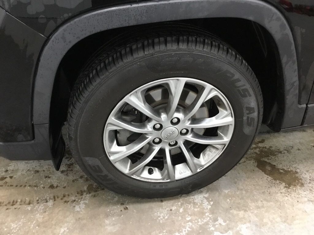 Used 2020 Jeep Cherokee SUV