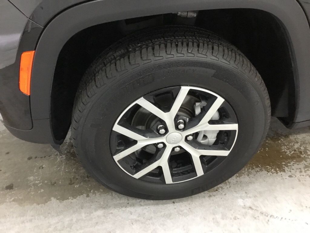 Used 2024 Jeep Grand Cherokee Limited SUV