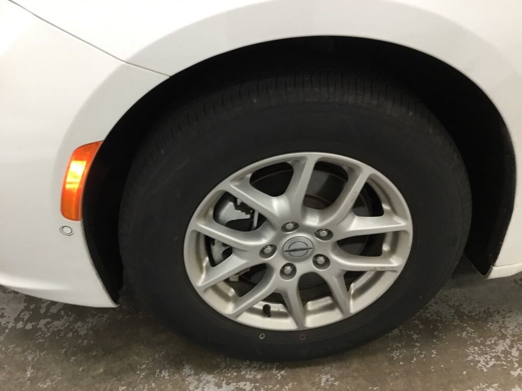 Used 2023 Chrysler Pacifica Touring L Minivan/Van