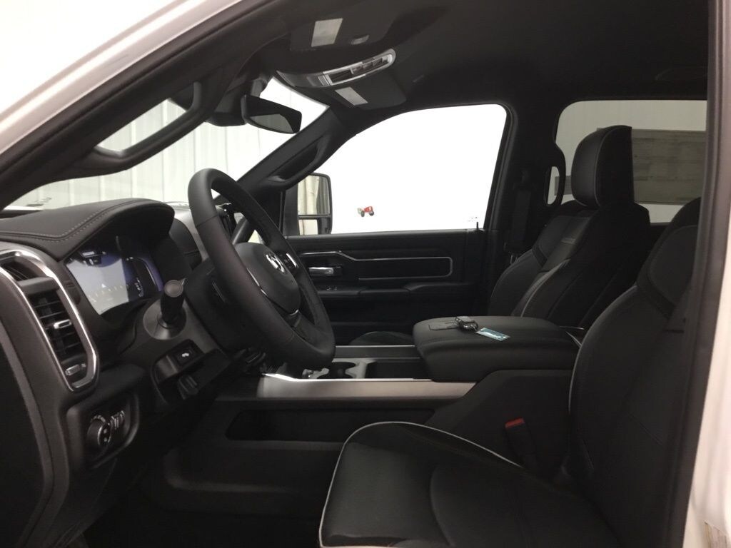 New 2026 Ram 2500 LARAMIE CREW CAB 4X4 6'4 BOX Pickup