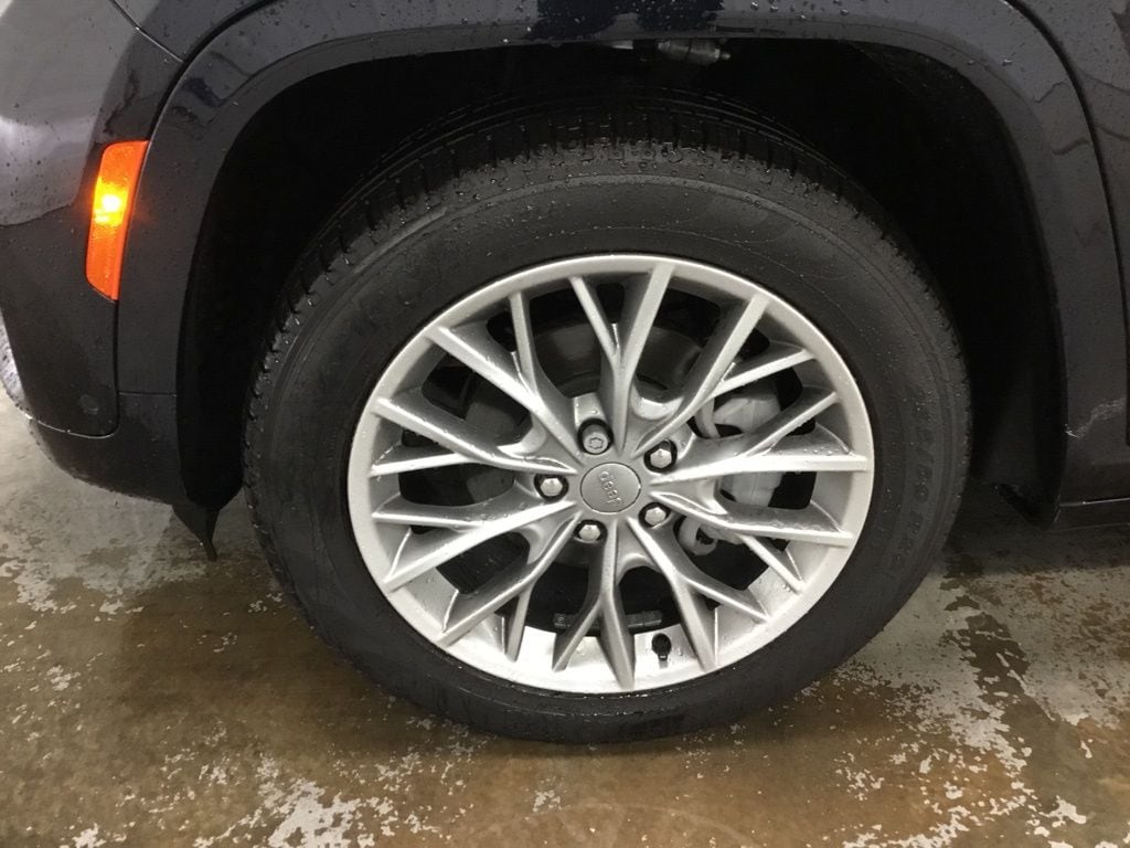 Used 2023 Jeep Grand Cherokee Summit SUV