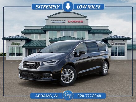2026 Chrysler Pacifica SELECT AWD Passenger Van
