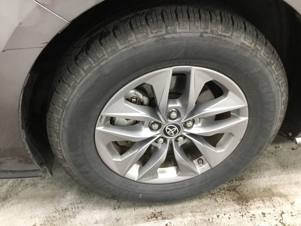 Used 2023 Toyota Sienna LE Minivan/Van