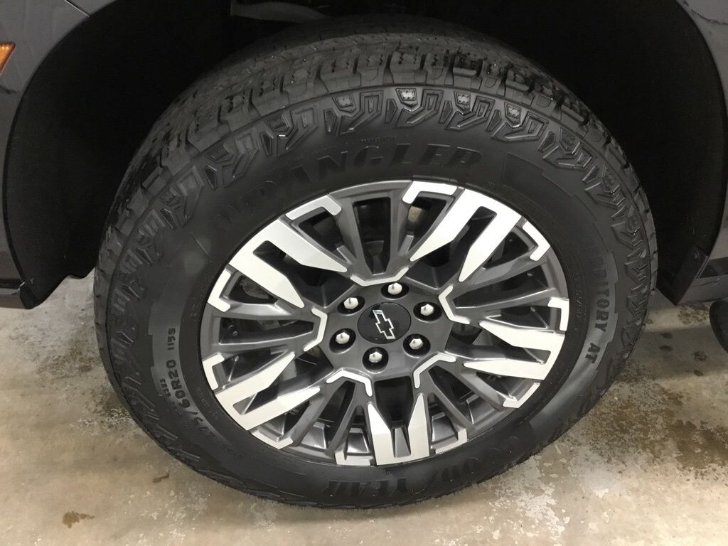 Used 2025 Chevrolet Tahoe