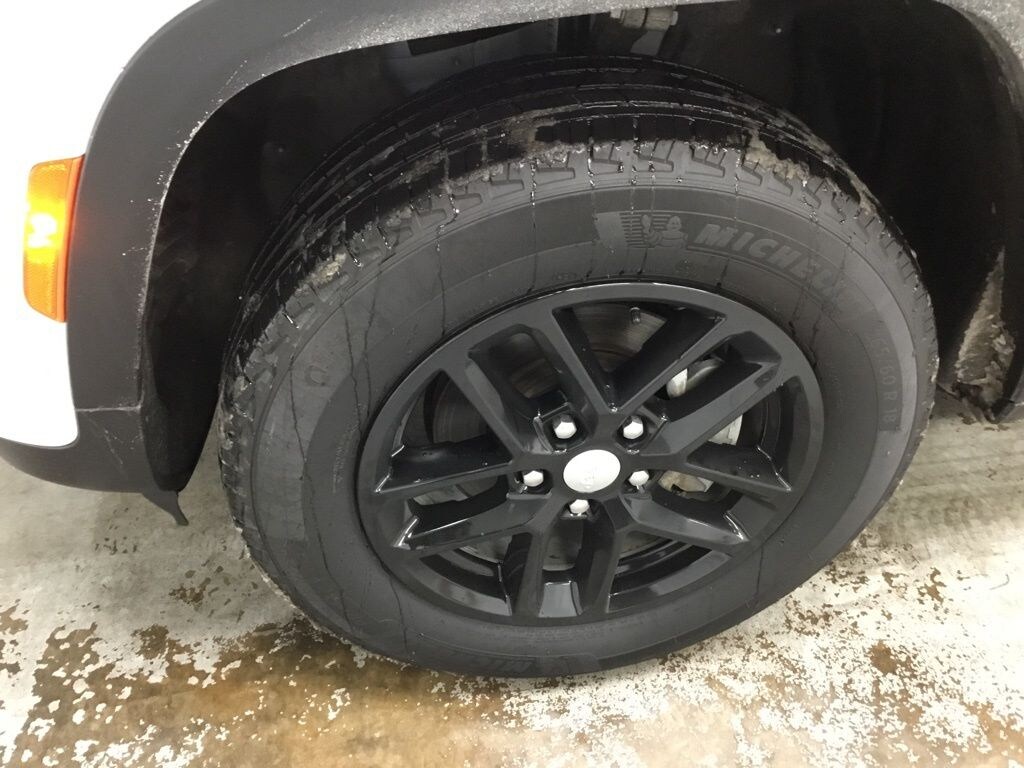 Used 2024 Jeep Grand Cherokee Laredo X SUV