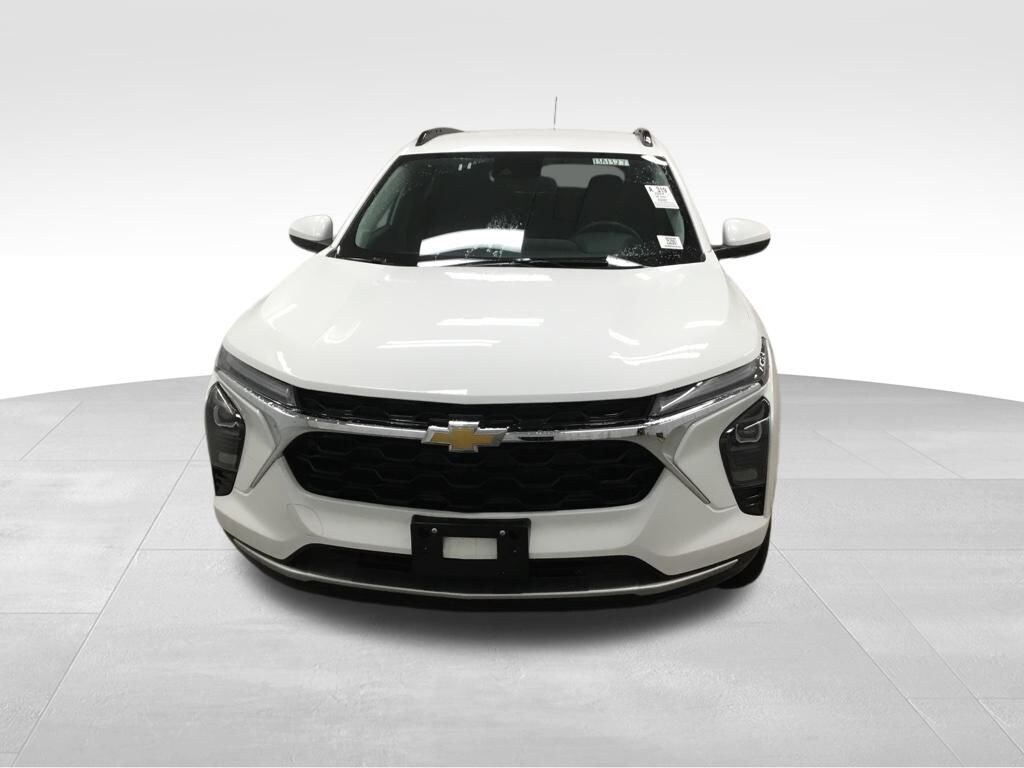 Used 2024 Chevrolet Trax LT SUV