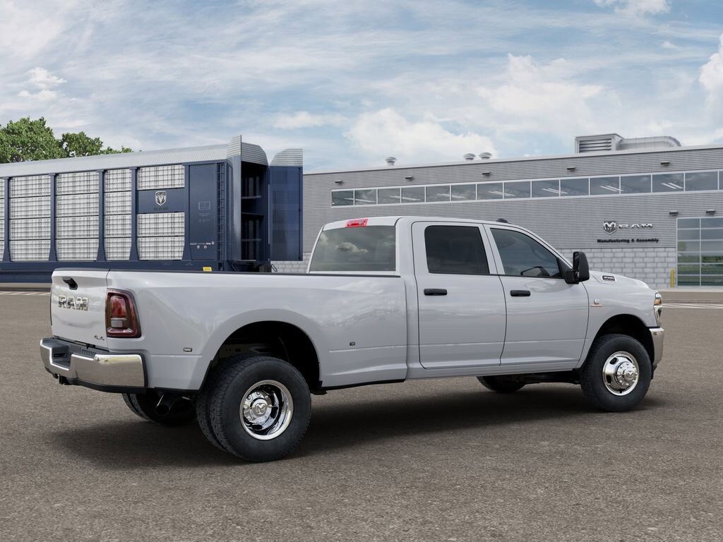 New 2026 Ram 3500 TRADESMAN CREW CAB 4X4 8' BOX Pickup