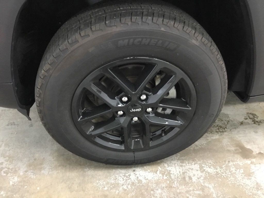 Used 2025 Jeep Grand Cherokee