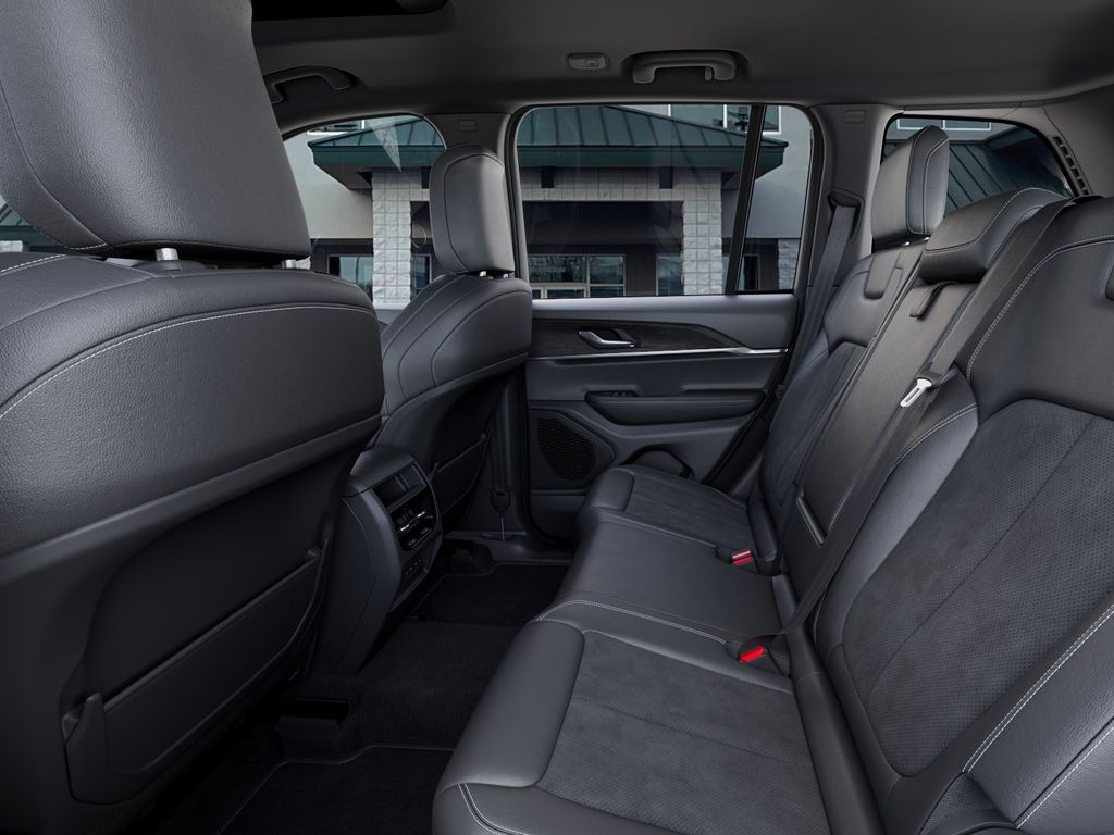 2026 Jeep Grand Cherokee Laredo - Photo 23