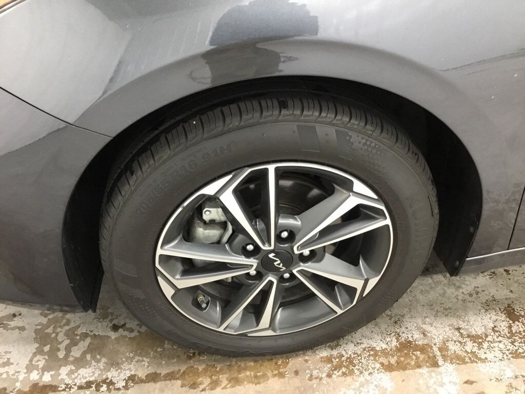 Used 2024 Kia Forte LXS Sedan