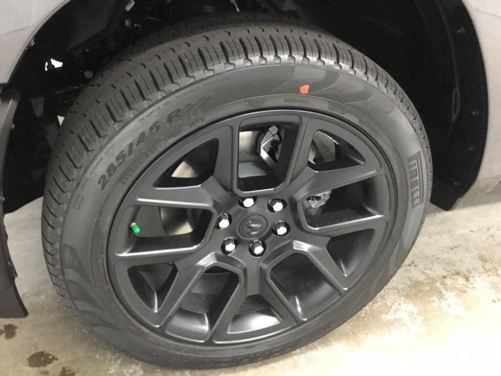 New 2026 Ram 1500 LARAMIE CREW CAB 4X4 5'7 BOX Pickup