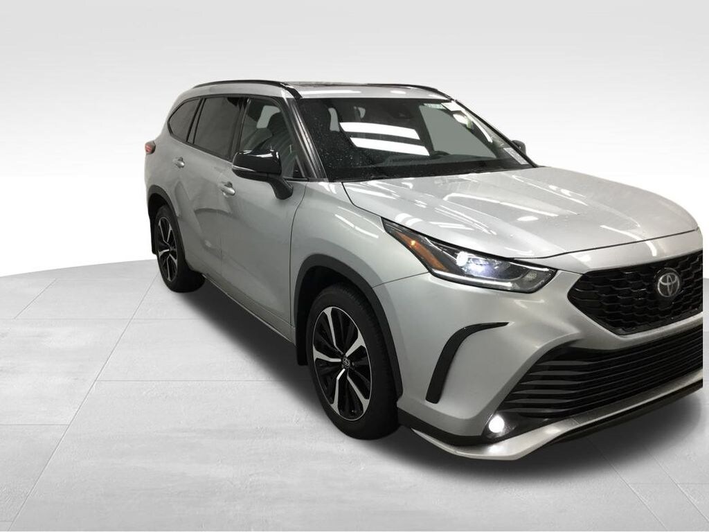 Used 2022 Toyota Highlander XSE SUV