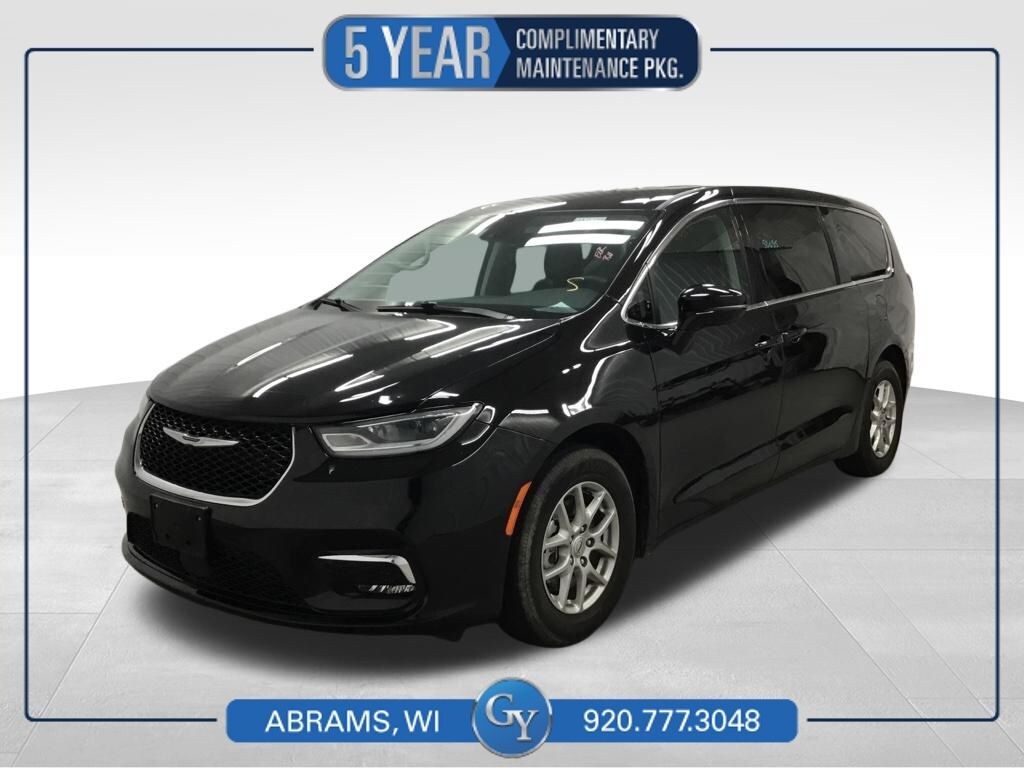 Used 2024 Chrysler Pacifica