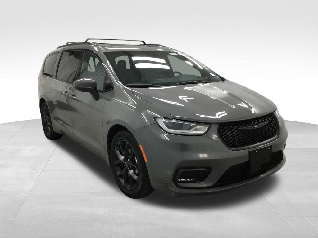 Used 2023 Chrysler Pacifica Touring L Minivan/Van