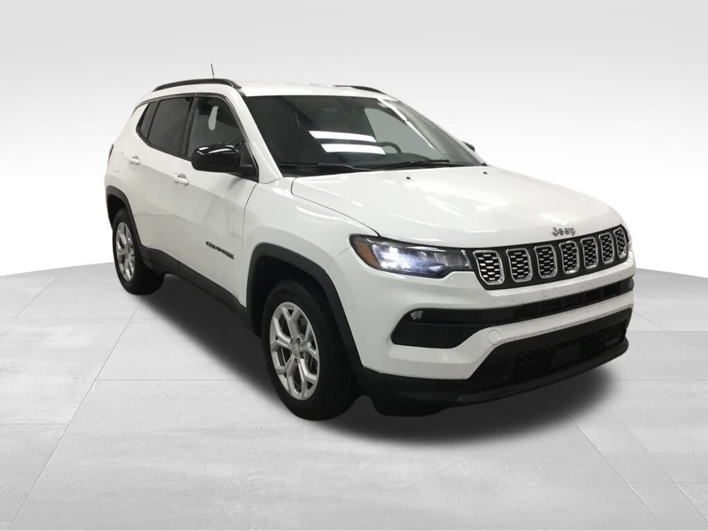 Used 2024 Jeep Compass Latitude SUV
