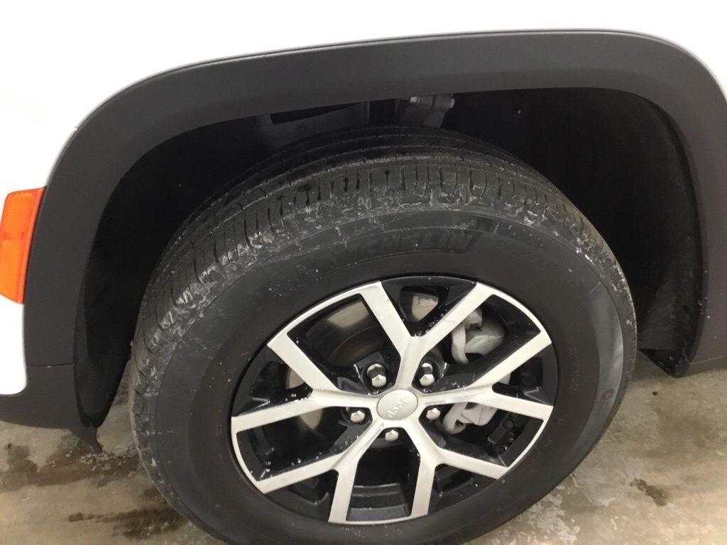 Used 2024 Jeep Grand Cherokee Limited SUV