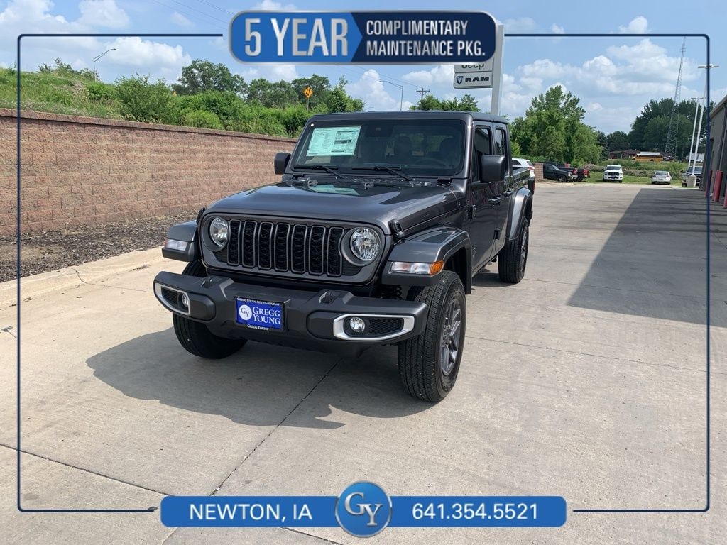 New 2025 Jeep Gladiator SPORT S 4X4 Pickup