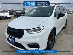 2026 Chrysler Pacifica LIMITED AWD Passenger Van