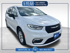 2026 Chrysler Pacifica SELECT Passenger Van