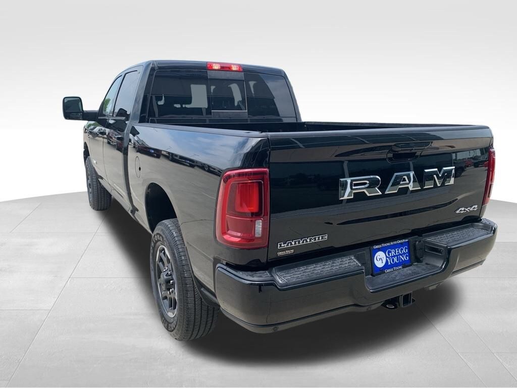 New 2025 Ram 2500 LARAMIE CREW CAB 4X4 6'4 BOX Pickup