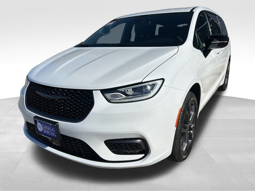 New 2026 Chrysler Pacifica SELECT AWD Passenger Van