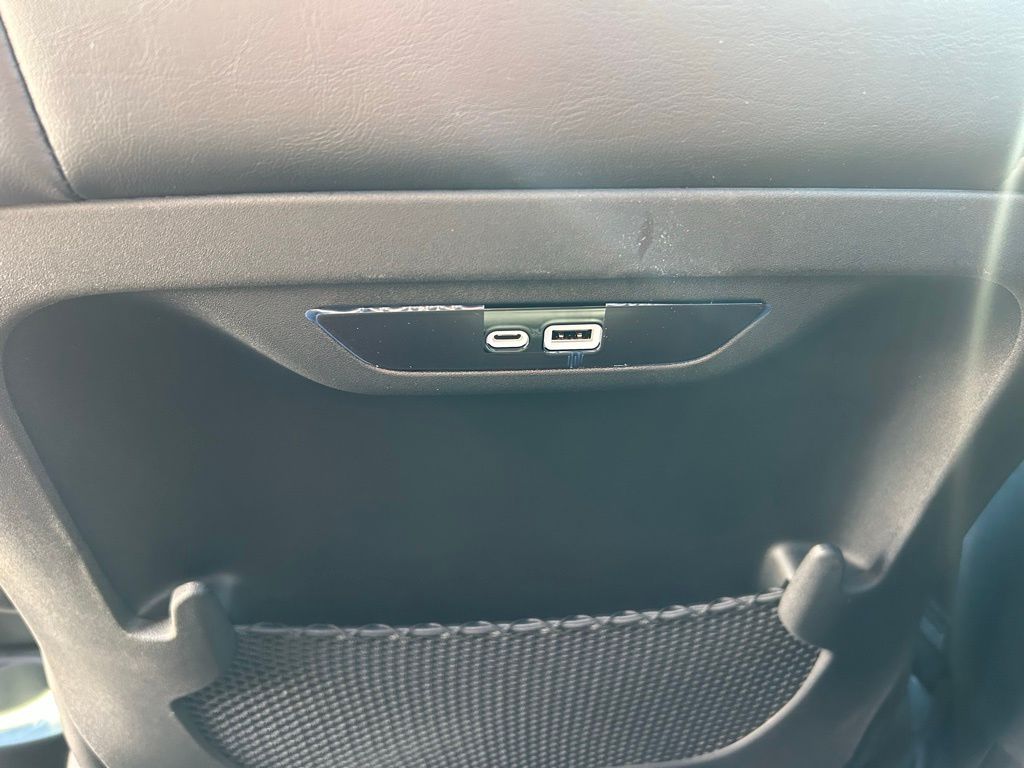 2026 Chrysler Pacifica Select - Photo 17