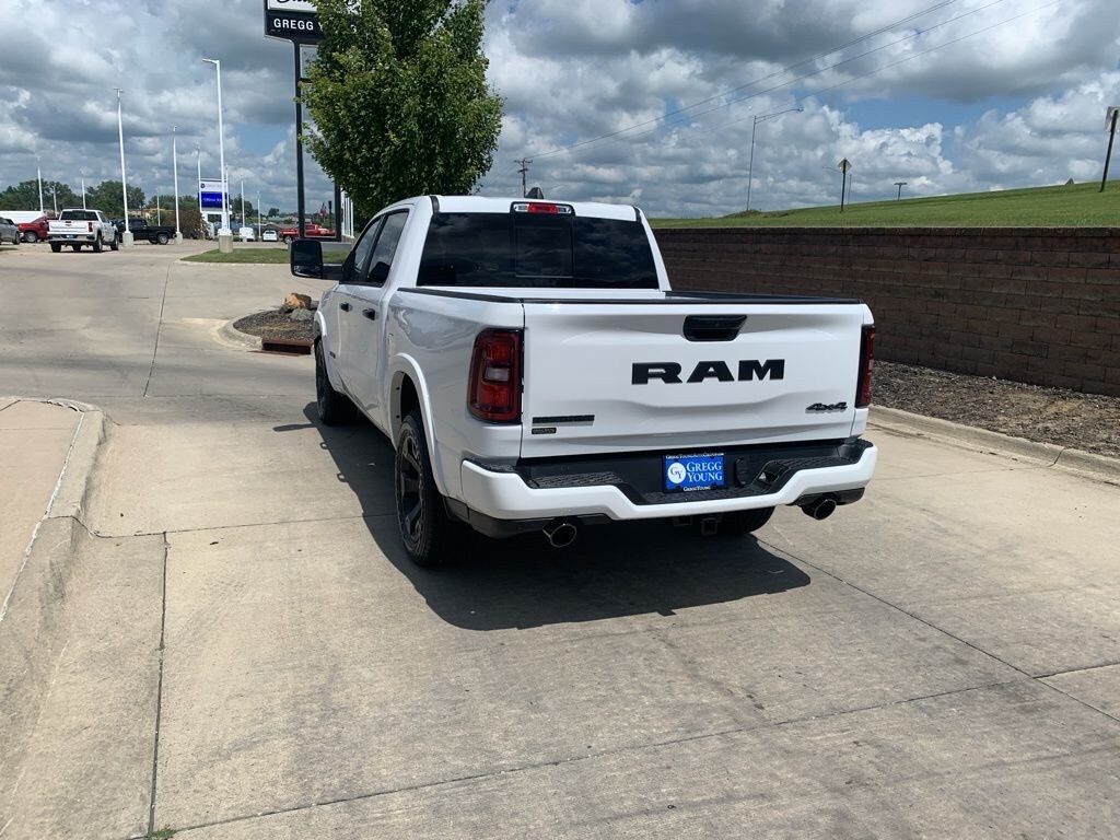 New 2026 Ram 1500 BIG HORN CREW CAB 4X4 5'7 BOX Pickup
