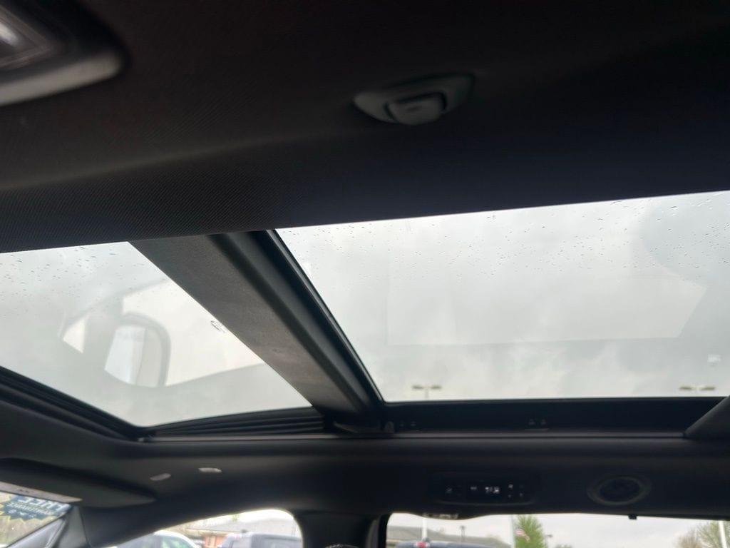 2026 Chrysler Pacifica Limited - Photo 15