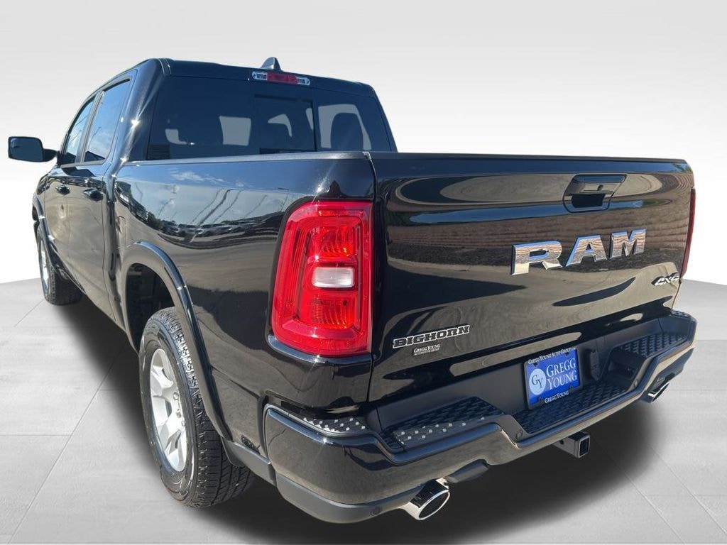 New 2025 Ram 1500 BIG HORN CREW CAB 4X4 5'7 BOX Pickup