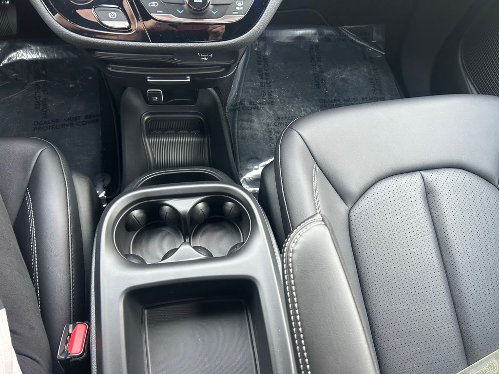 2026 Chrysler Pacifica Select - Photo 30