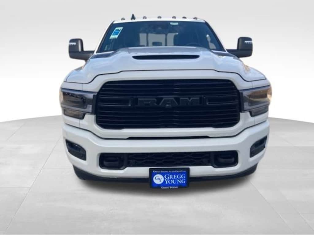 New 2024 Ram 2500 LARAMIE CREW CAB 4X4 6'4 BOX Pickup