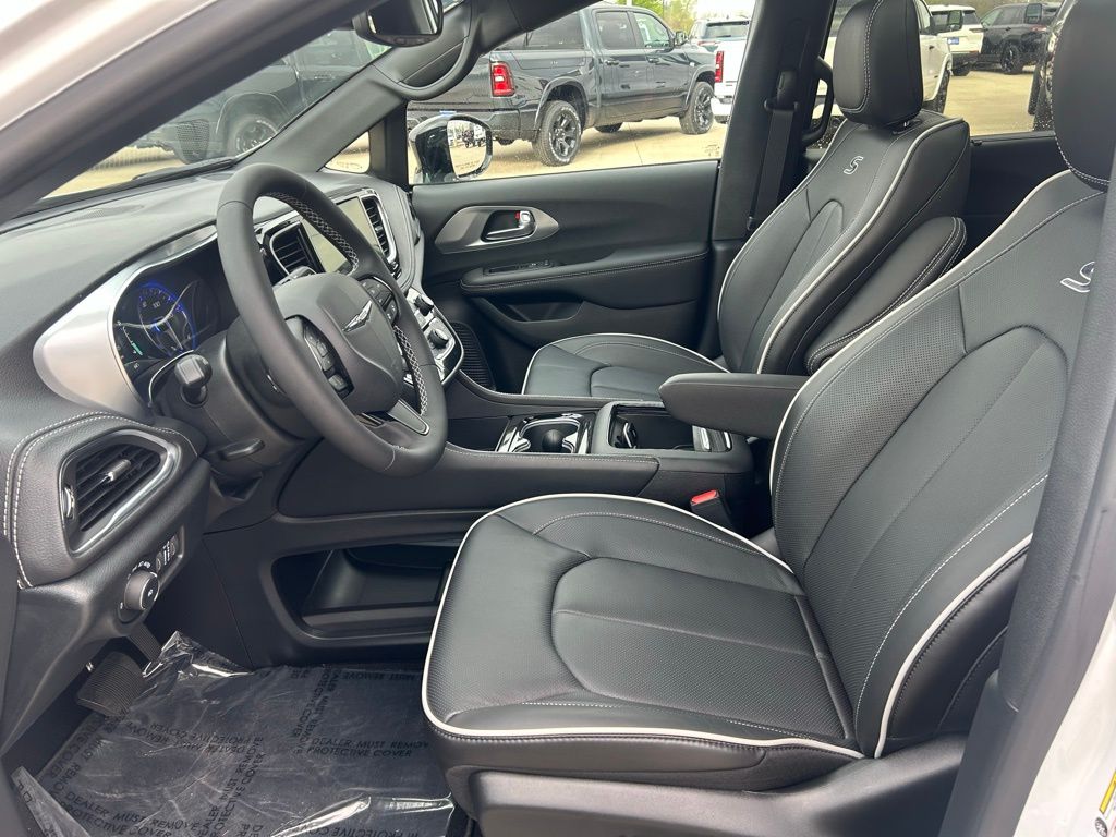 2026 Chrysler Pacifica Limited - Photo 21