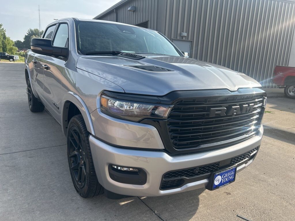 New 2026 Ram 1500 LARAMIE CREW CAB 4X4 5'7 BOX Pickup