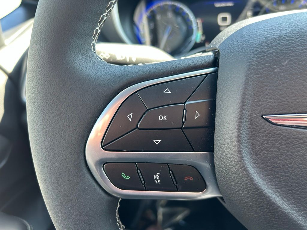 2026 Chrysler Pacifica Select - Photo 30